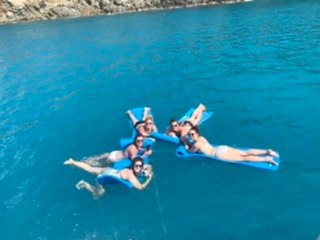 Island Surf and Sail-West End必去景点