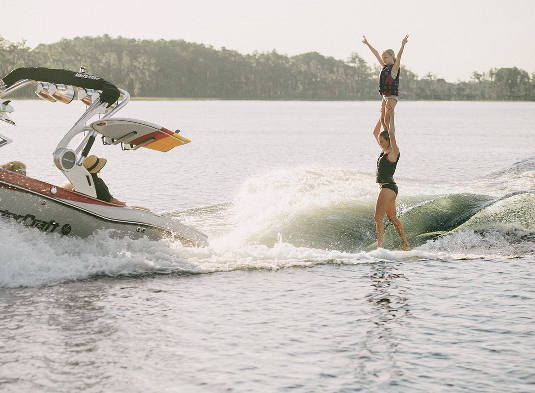 LAKE POWELL BOAT RENTALS-鲍威尔湖必去景点