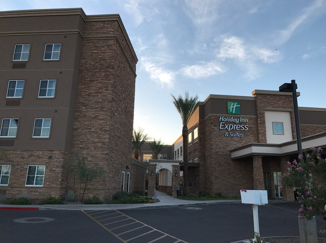 Holiday Inn Express & Suites Phoenix East - Gilbert by IHG主图