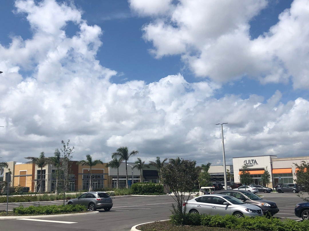 Dania Pointe-达尼亚滩必去景点