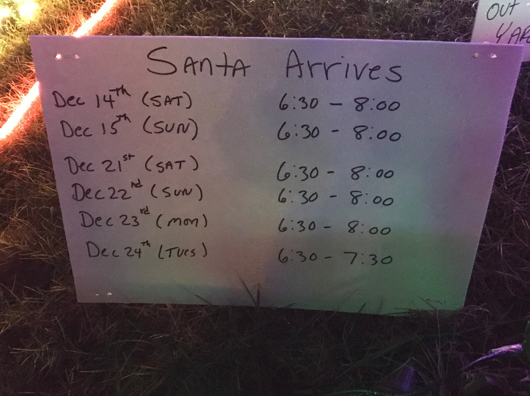 Santa Claus Lane-Bear必去景点