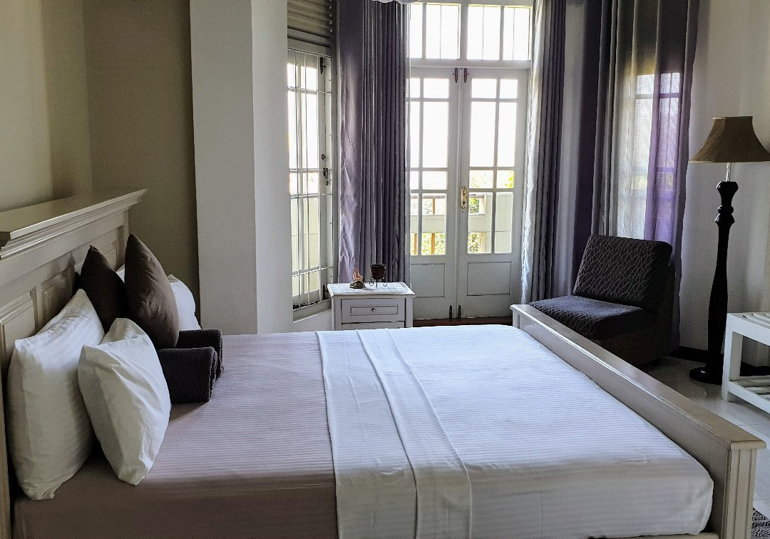 康提远景屋酒店主图