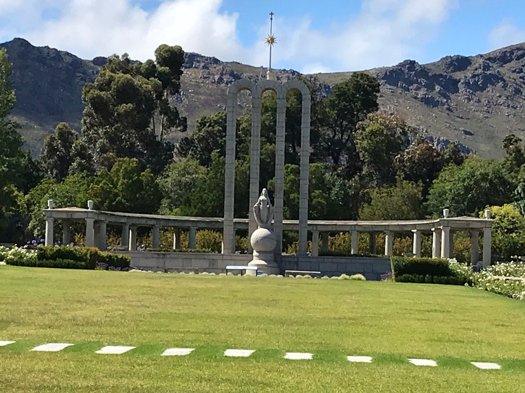 The Huguenot Memorial Monument-法兰舒克必去景点