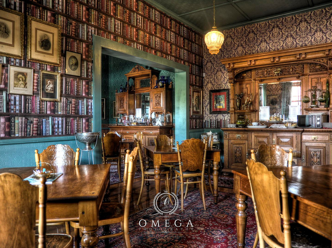 Her Majesteas Salon High Tea Parlour