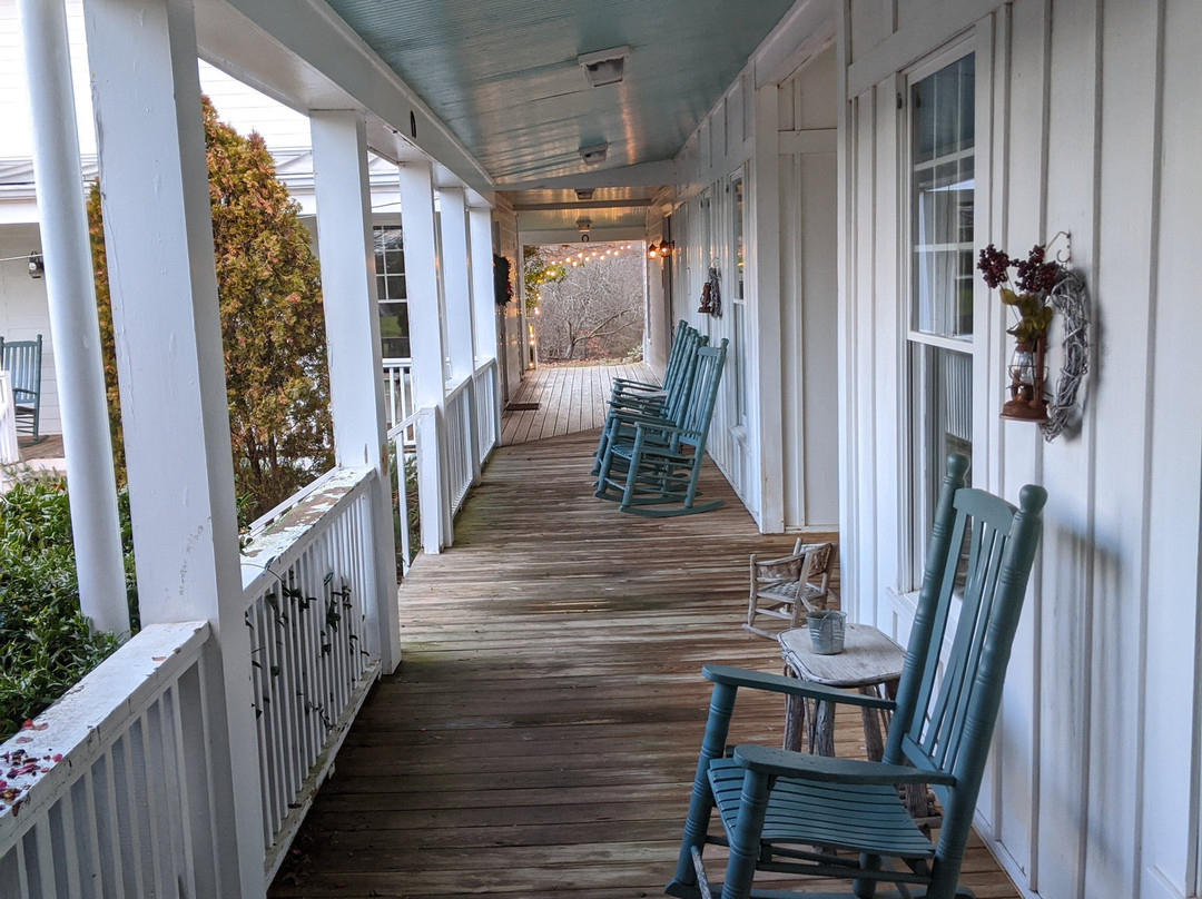 The Farmhouse Inn主图