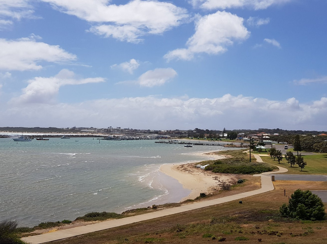 The Fishermen's Memorial Lookout and Obelisk景点图片