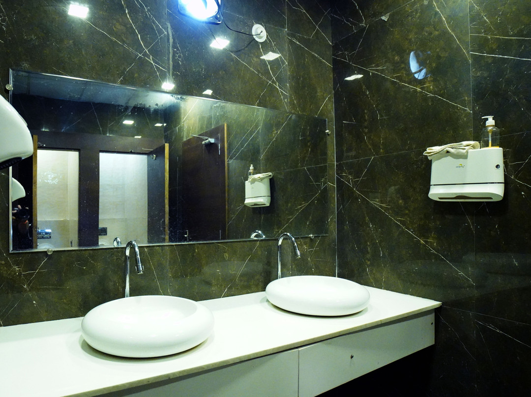 Hotel Surpin Palace主图