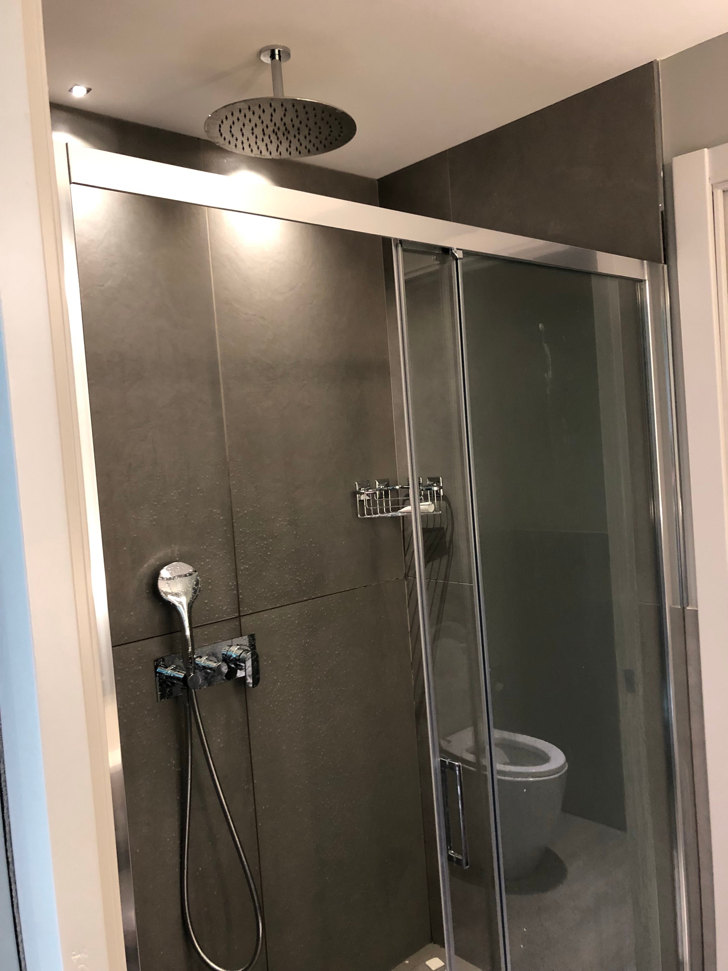 G Hotel Pescara-浴室