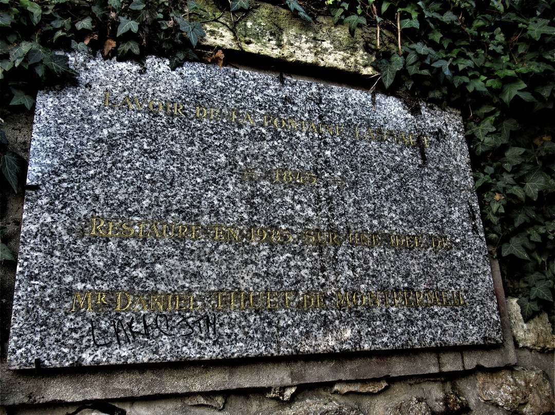 Lavoir de la Fontaine Lassault-Montfermeil必去景点
