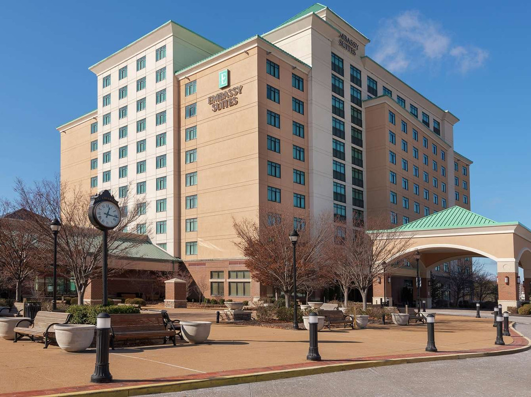 Embassy Suites by Hilton St. Louis St. Charles主图