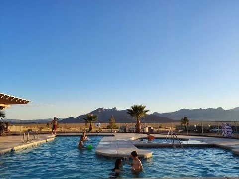 朗斯特里特赌场汽车旅馆-泳池