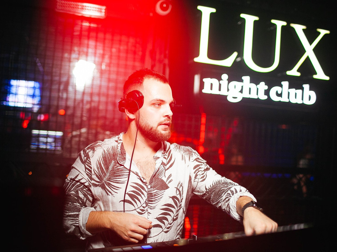 Lux Night & Karaoke Club-Khmelnytskyi必去景点