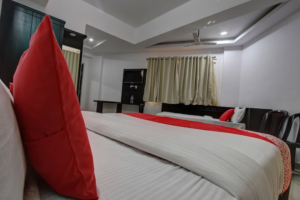 OYO 28701 Sri Sai Guru Comforts主图