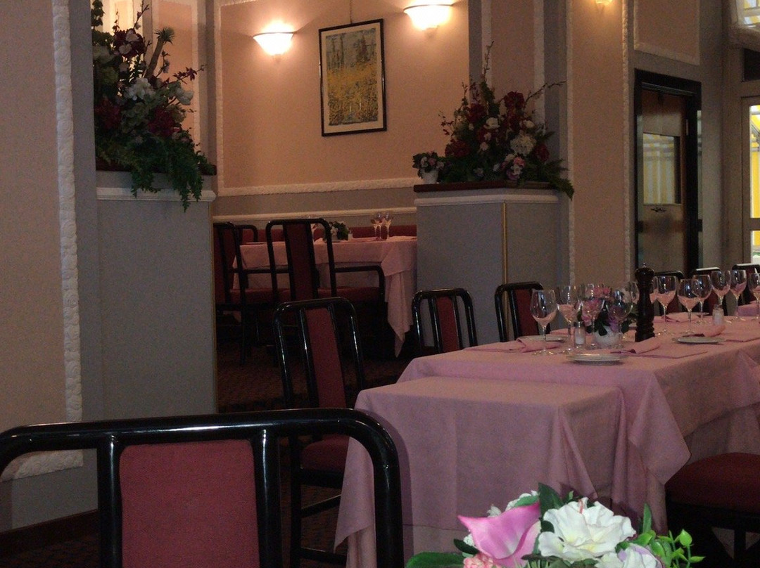 蕾佳娜欧尔嘉酒店主图