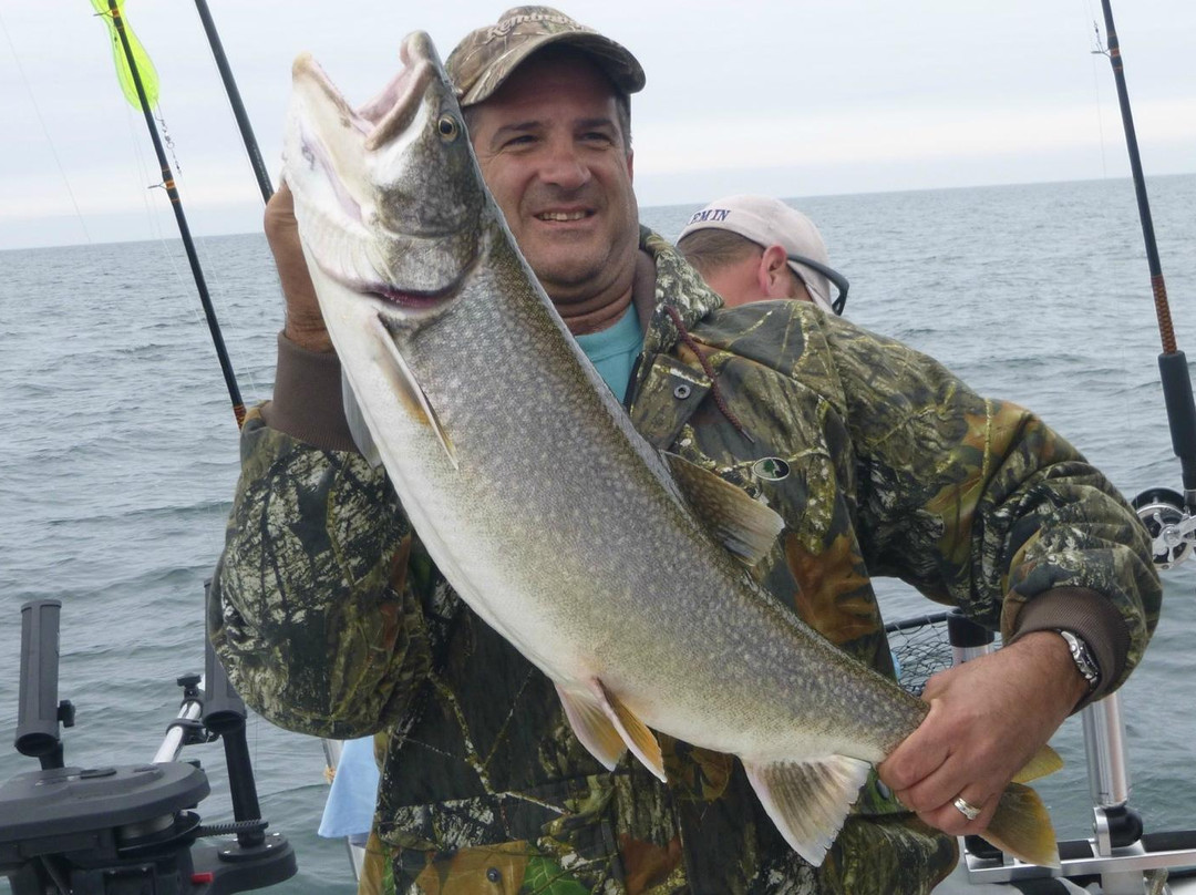 Charter fishing Lake Ontario景点图片