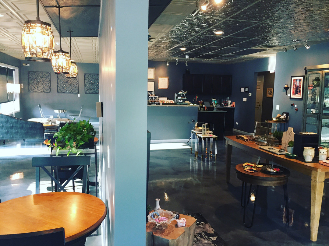 Coquelicot Gallery and Cafe