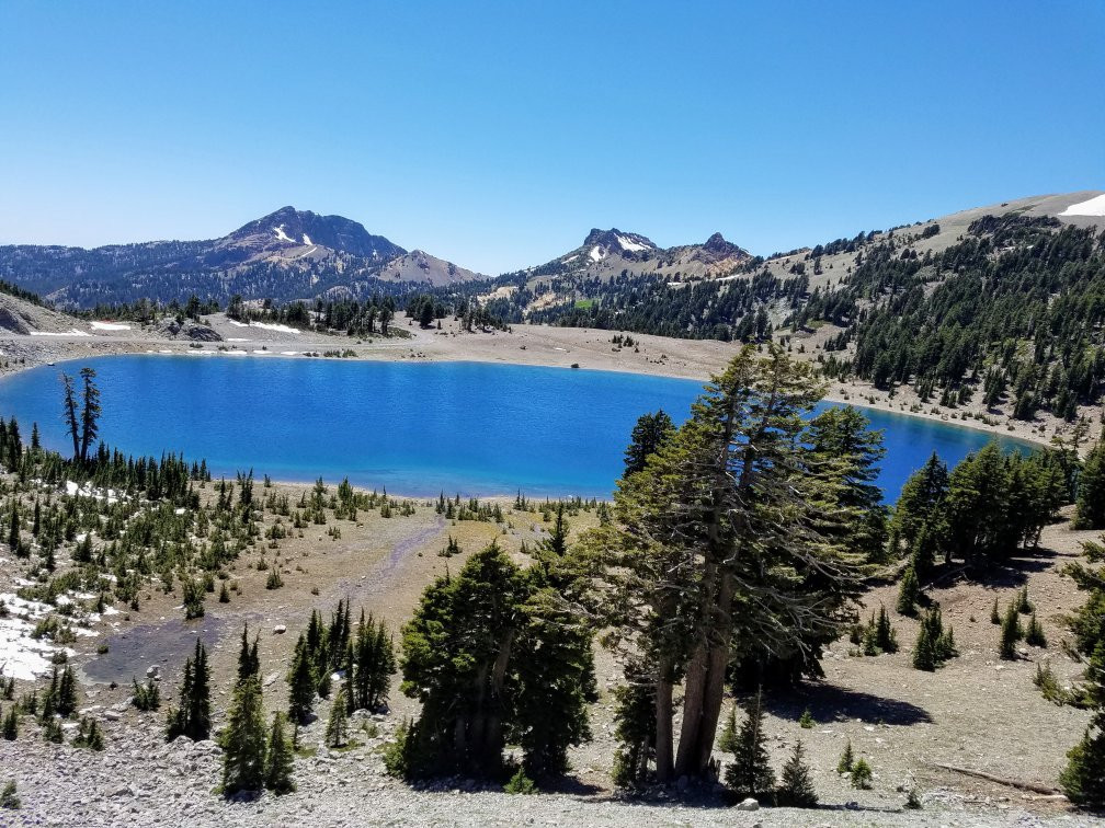 Lassen Volcanic National Park Hiking Trails景点图片