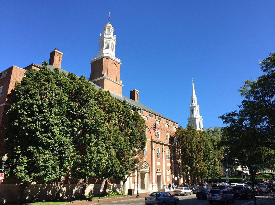 First Baptist Church in America景点图片