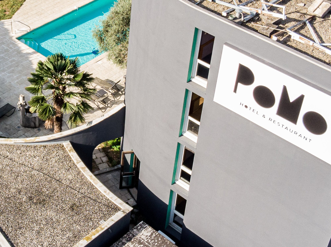 PoMo Hotel & Restaurant