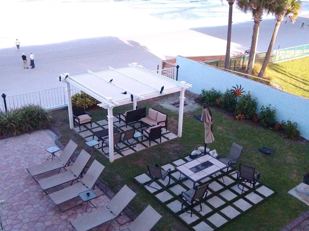 Beachside Hotel主图