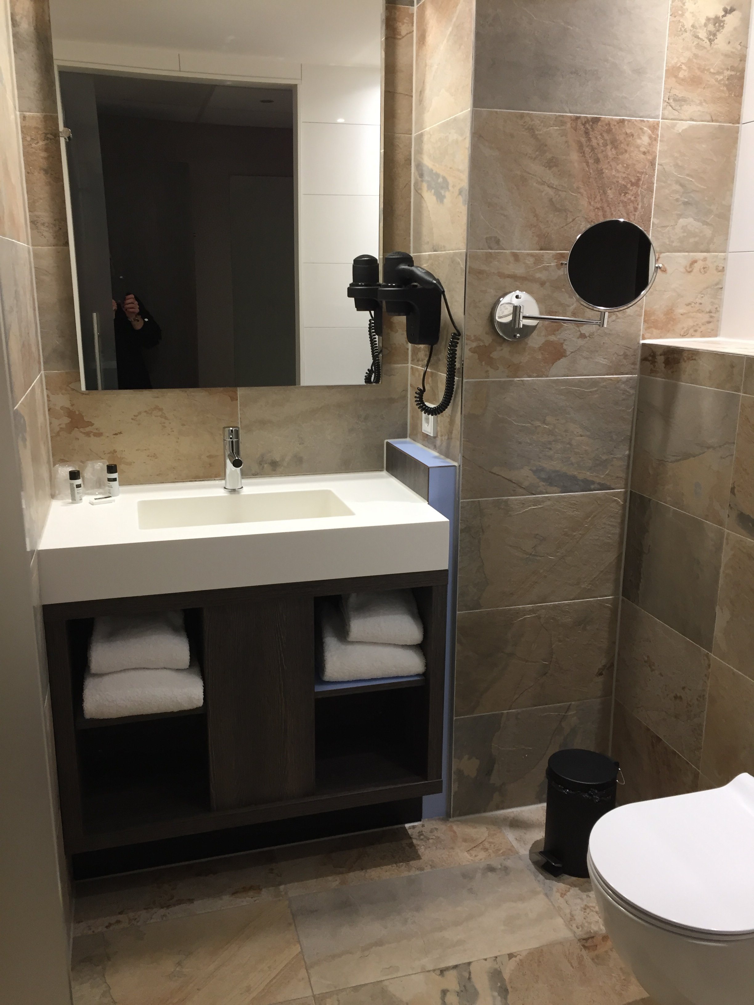 Hotel Roermond-浴室