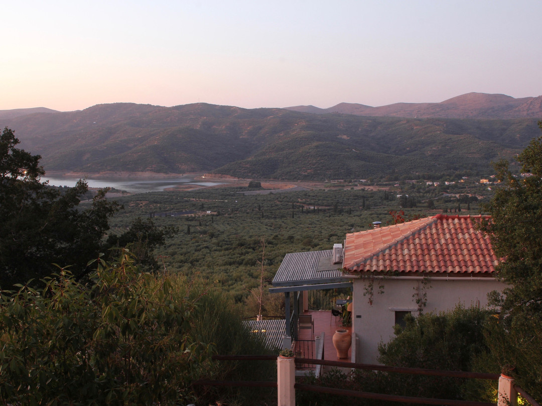 Country Hotel Velani主图