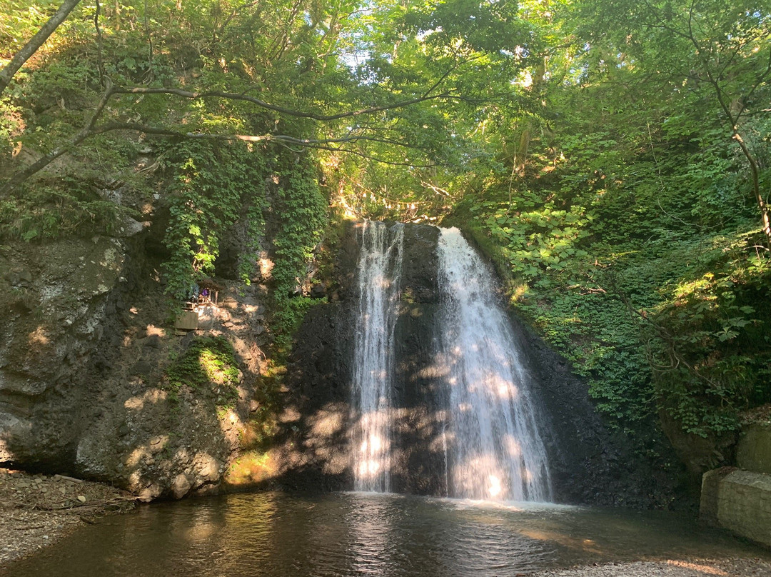 Shirataki Falls景点图片