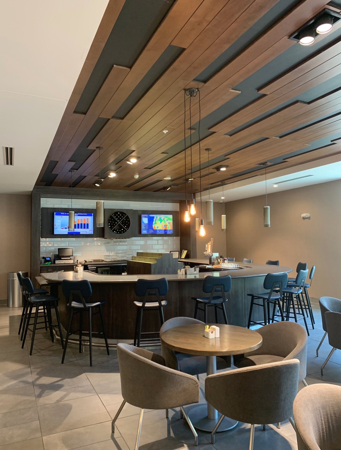 Cambria Hotel Mount Pleasant - Charleston-餐饮