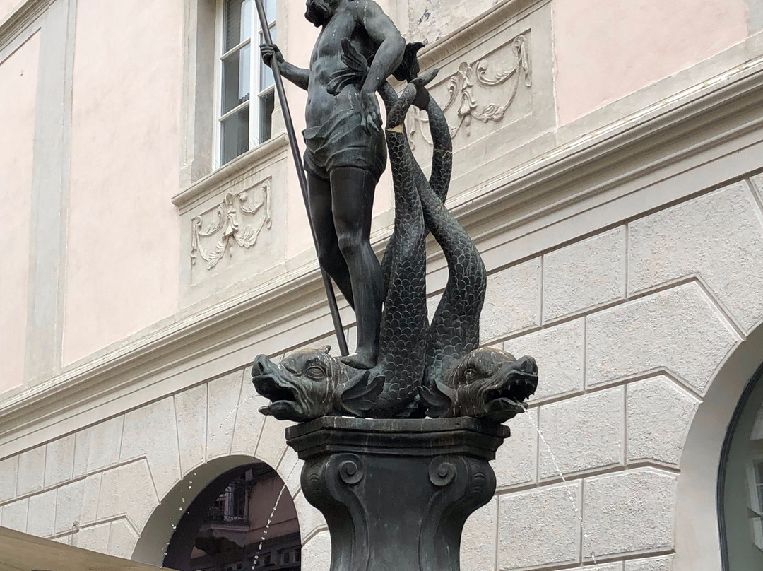Fontana di Nettuno景点图片