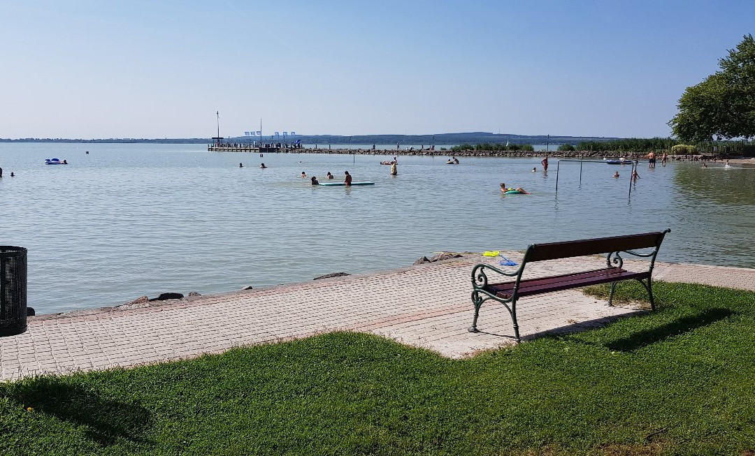 Balatonberény községi strand景点图片