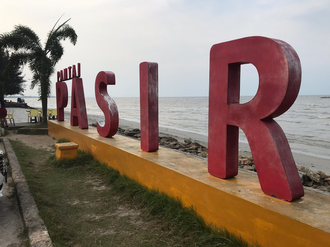 Pasir Padi Beach景点图片