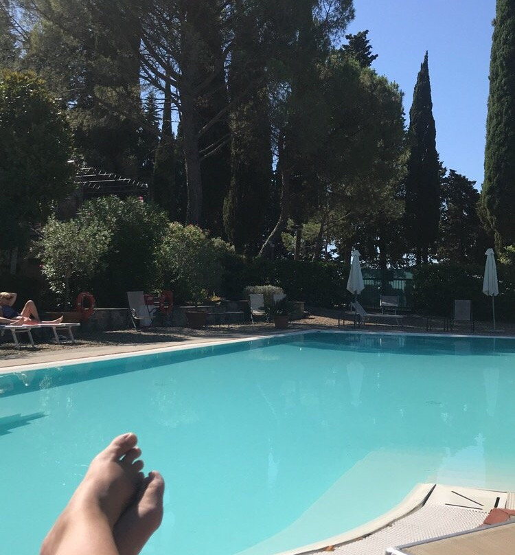 狄波士科尼别墅酒店主图