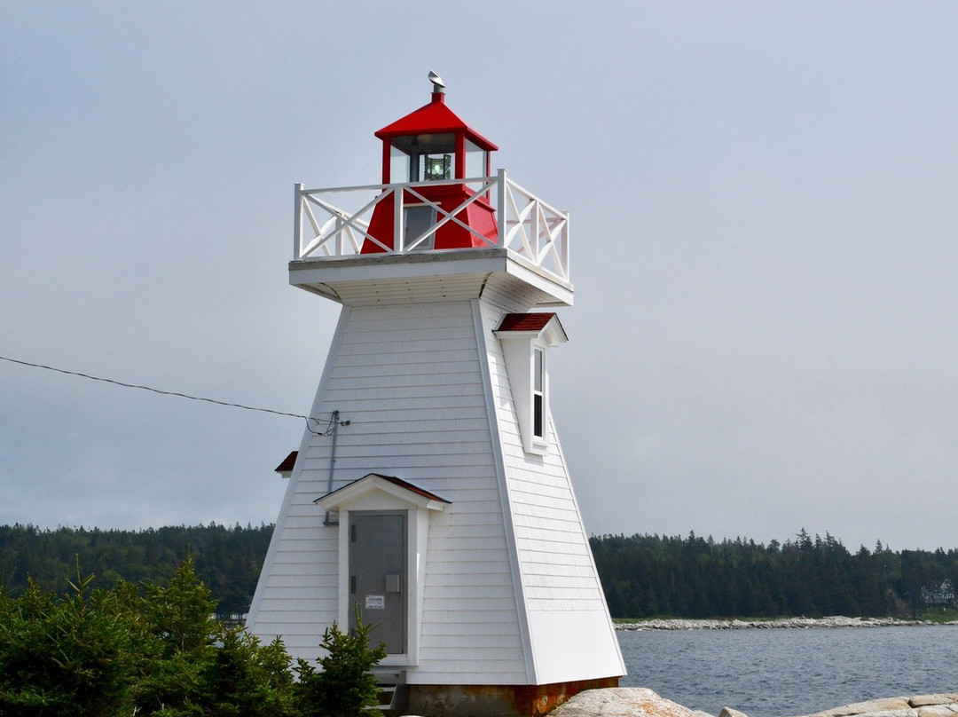 Indian Harbour Lighthouse景点图片