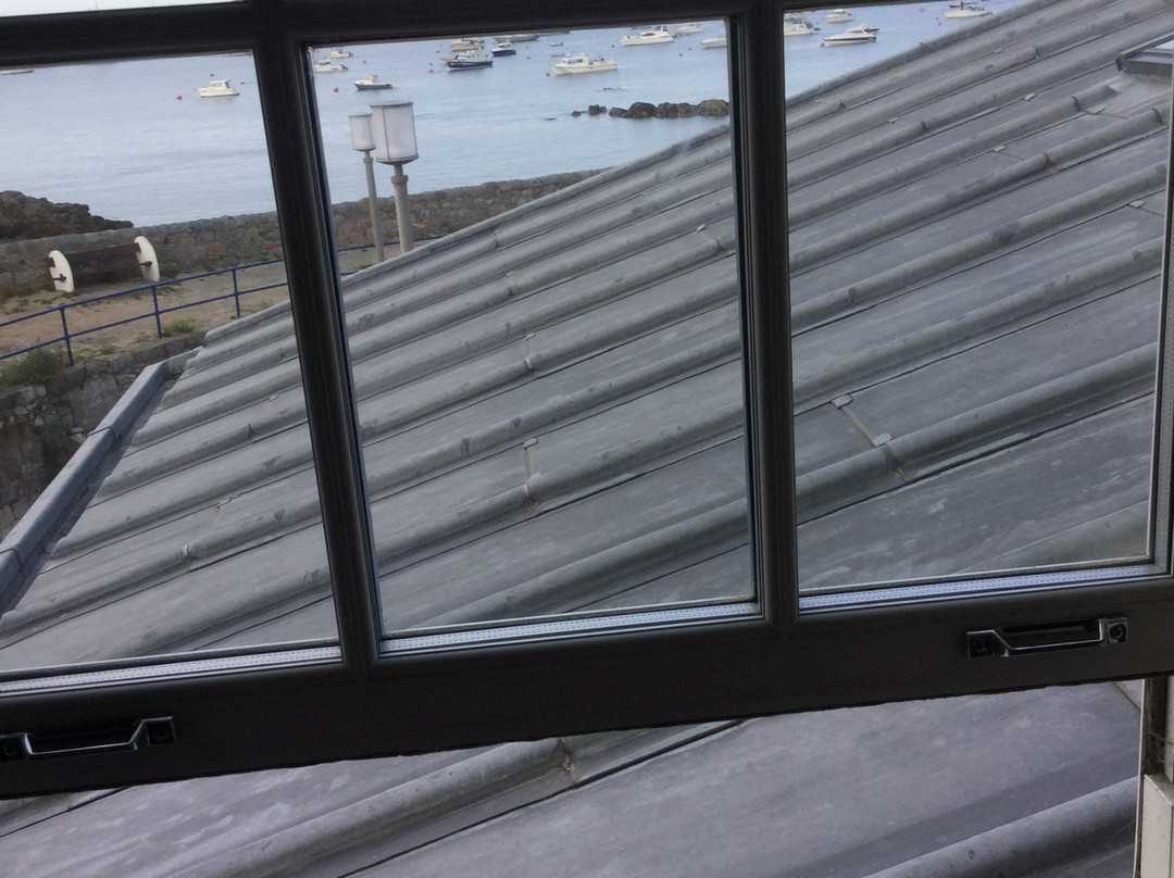 Braye Beach Hotel主图