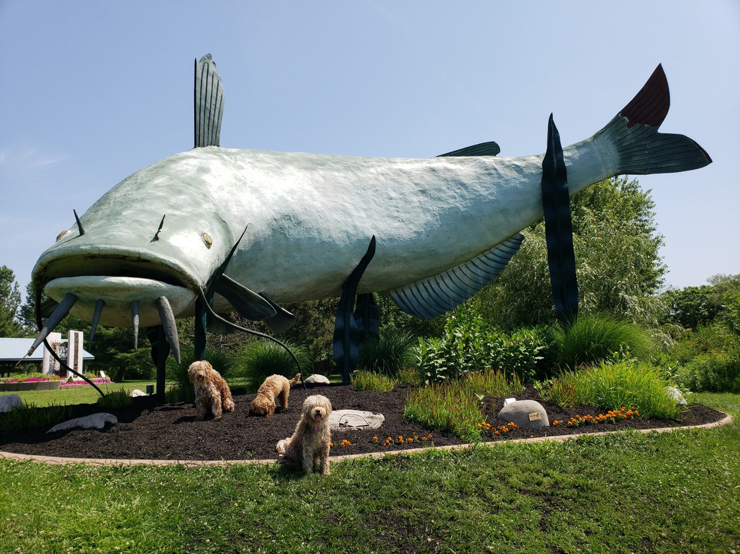 Muddy the Mudcat Statue-Dunnville必去景点