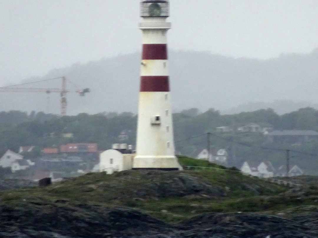 Oksoy Lighthouse景点图片
