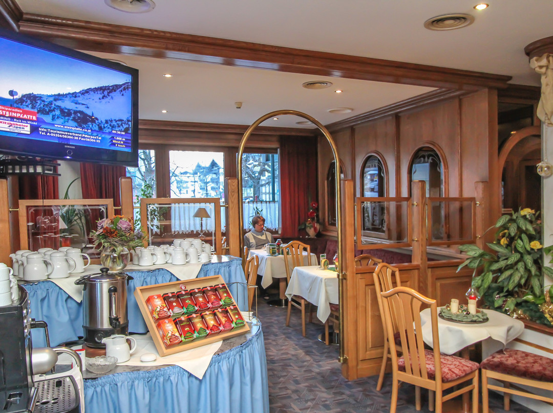 Hotel Tiroler ADLER Bed & Breakfast主图