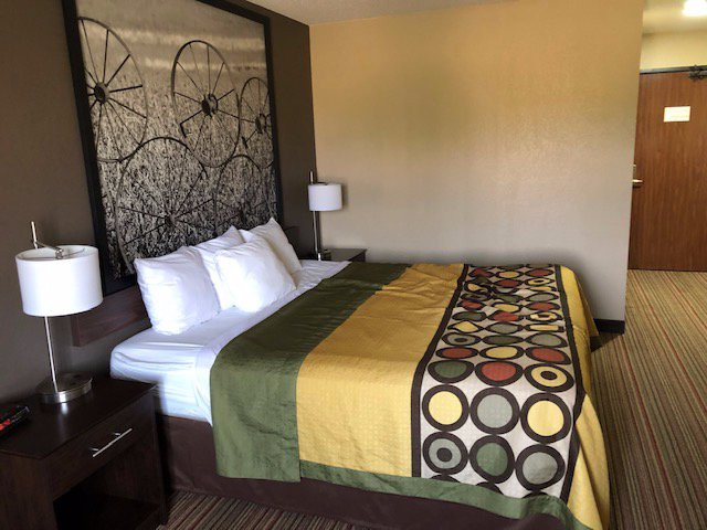 Super 8 by Wyndham New Hampton主图