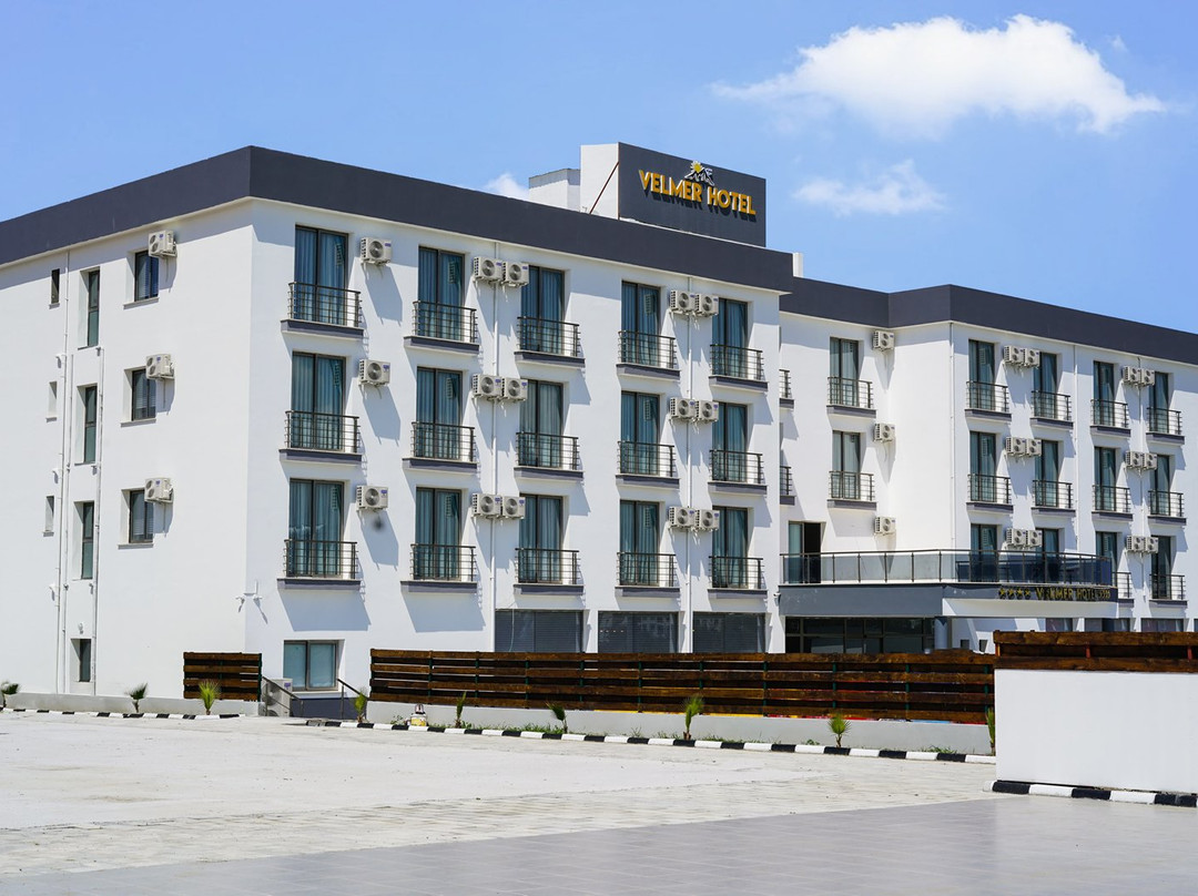 Velmer Hotel