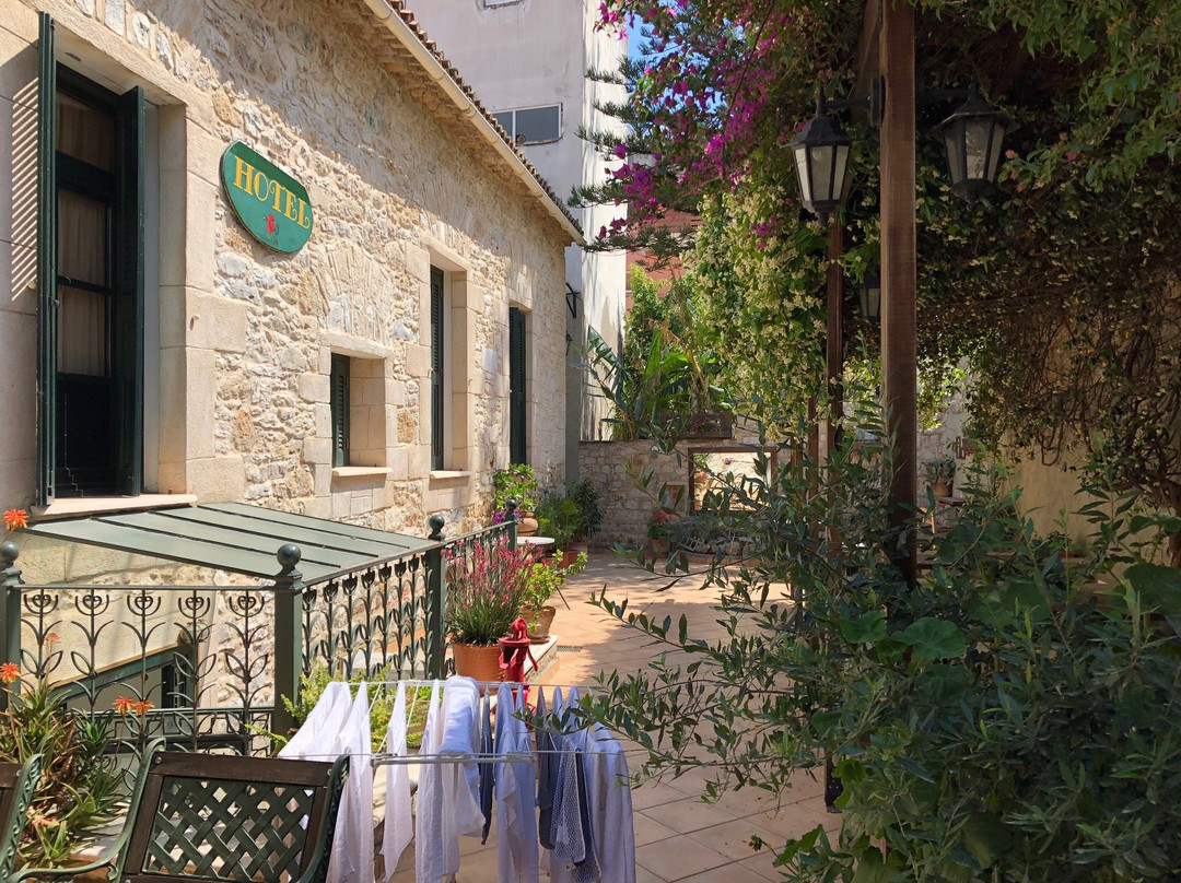 Hibiscus Hotel主图