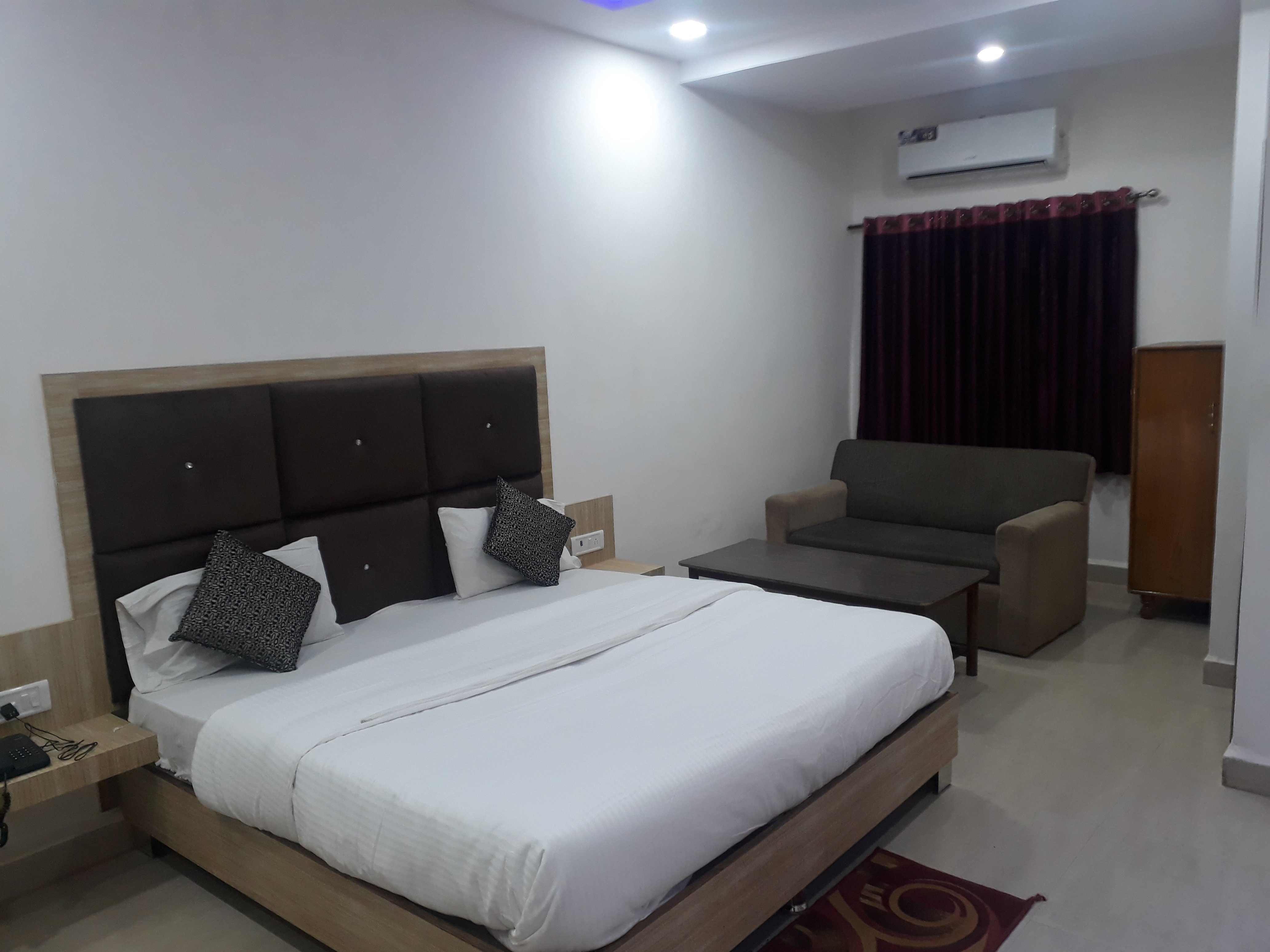 Hotel Siddharth-官方