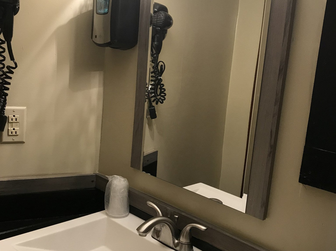 埃尔斯沃思骑士酒店主图