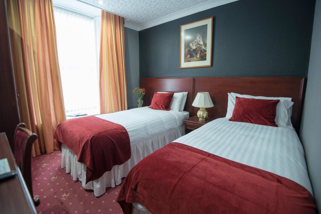 Caledonian Hotel主图