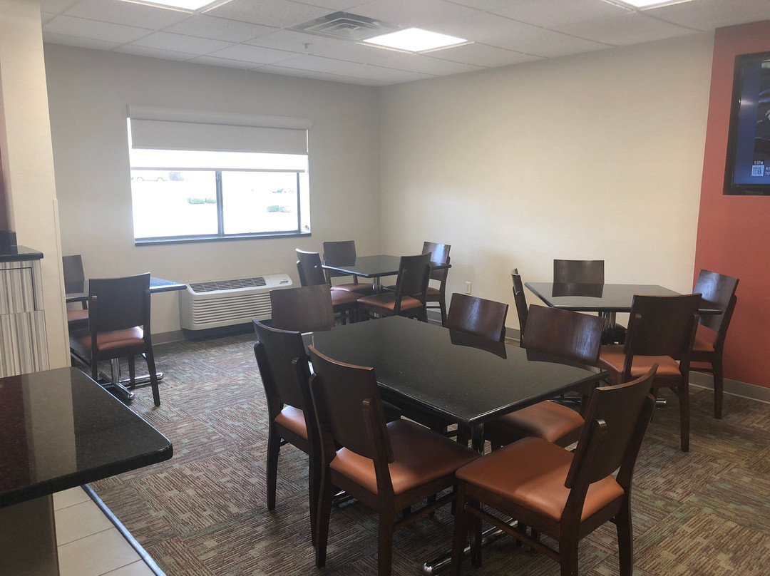 Ramada Limited Mount Sterling主图