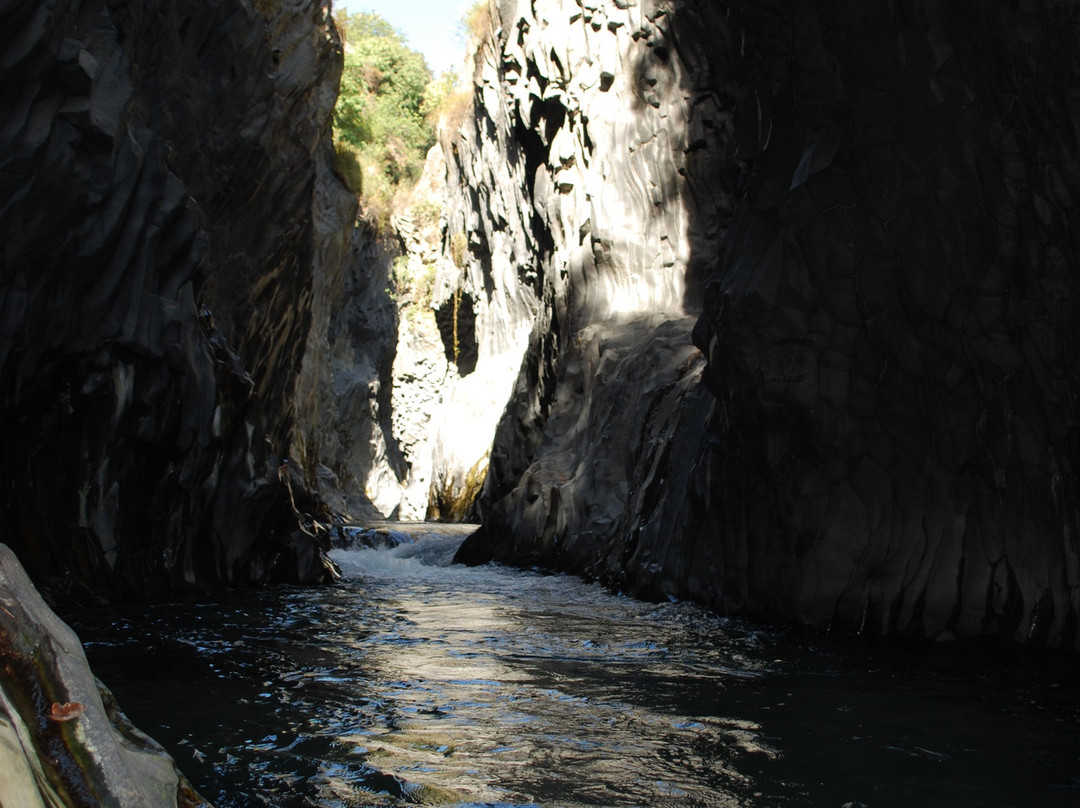 Gola Dell'Alcantara景点图片