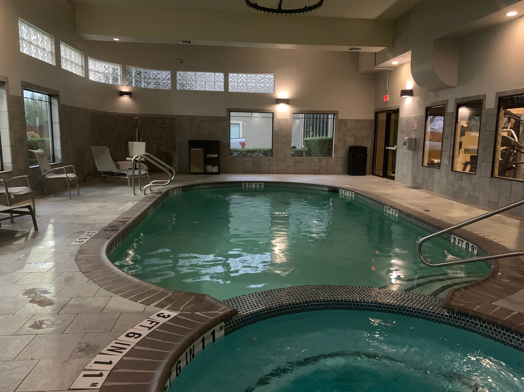 阿奇亚贝斯特韦斯特普勒斯酒店&套房主图