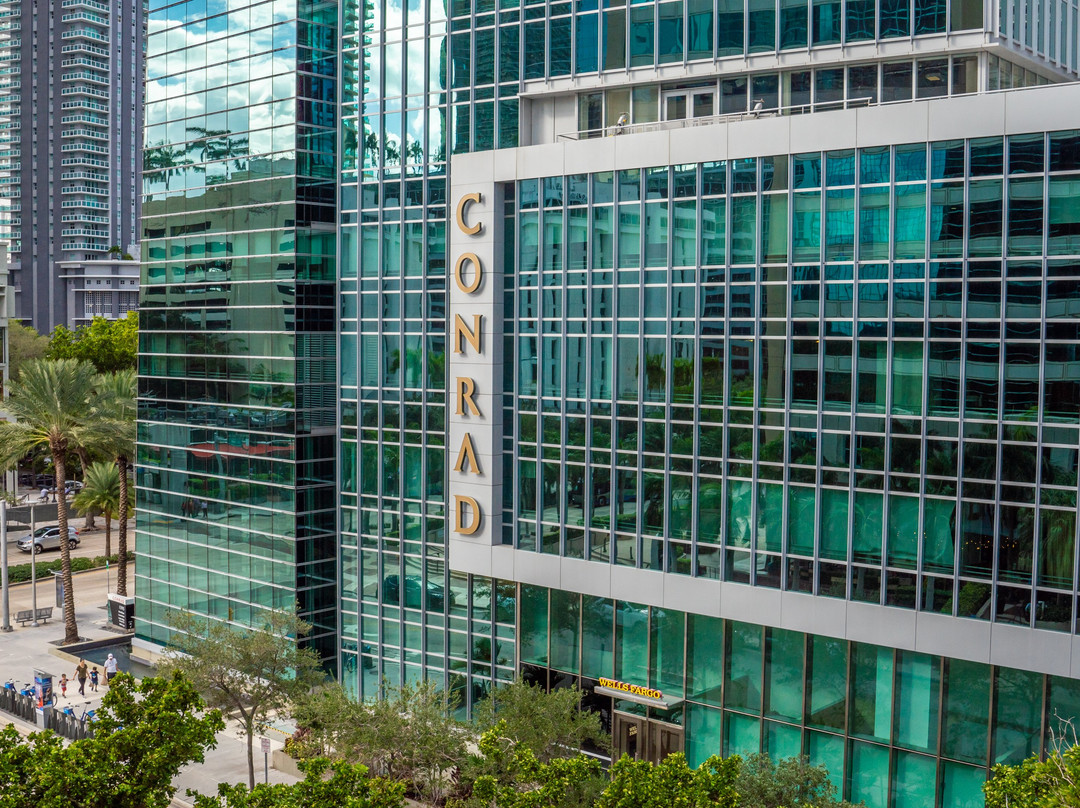 迈阿密康拉德酒店主图