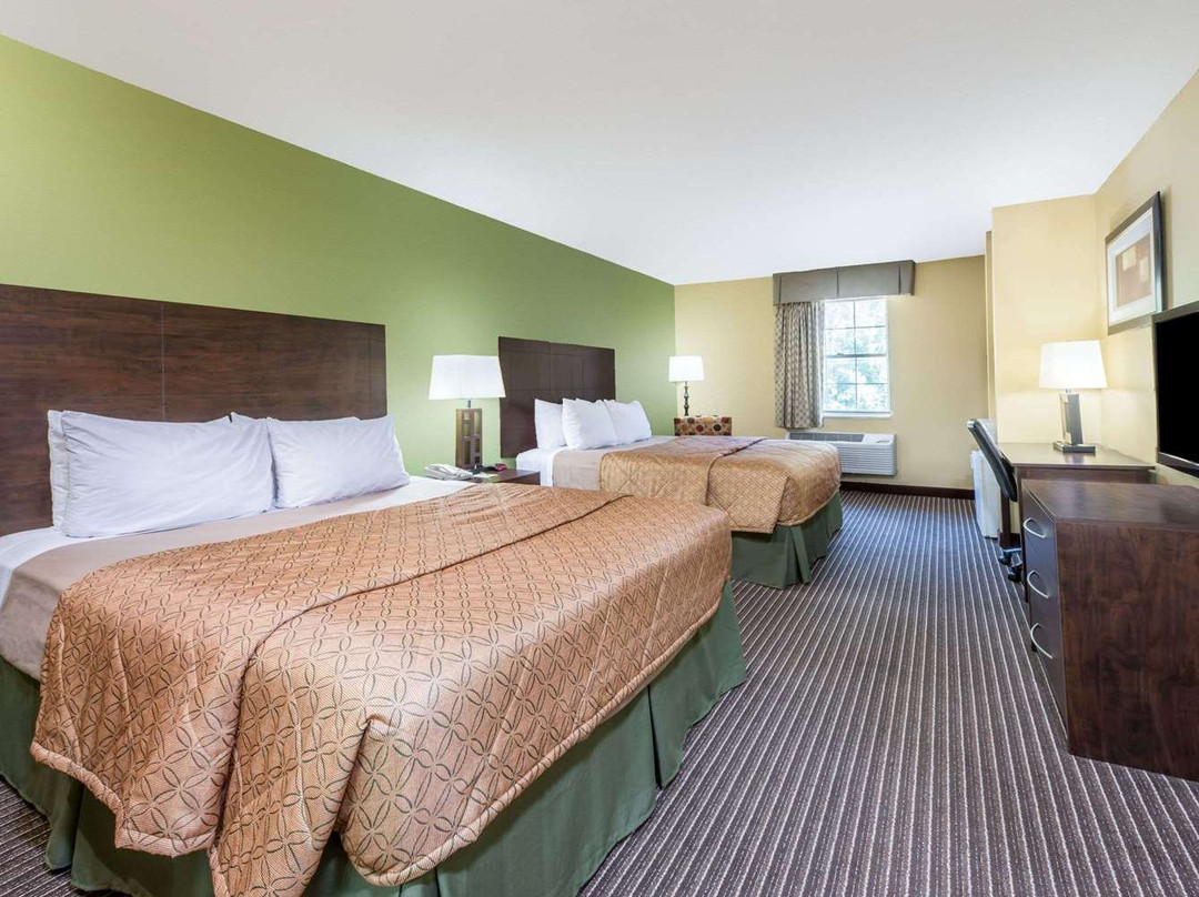 佩里维尔戴斯酒店主图