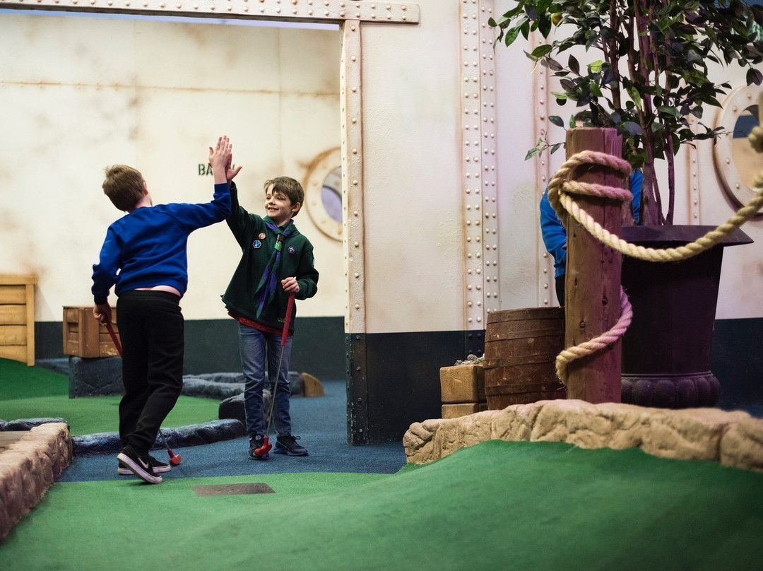 Paradise Island Adventure Golf Livingston景点图片