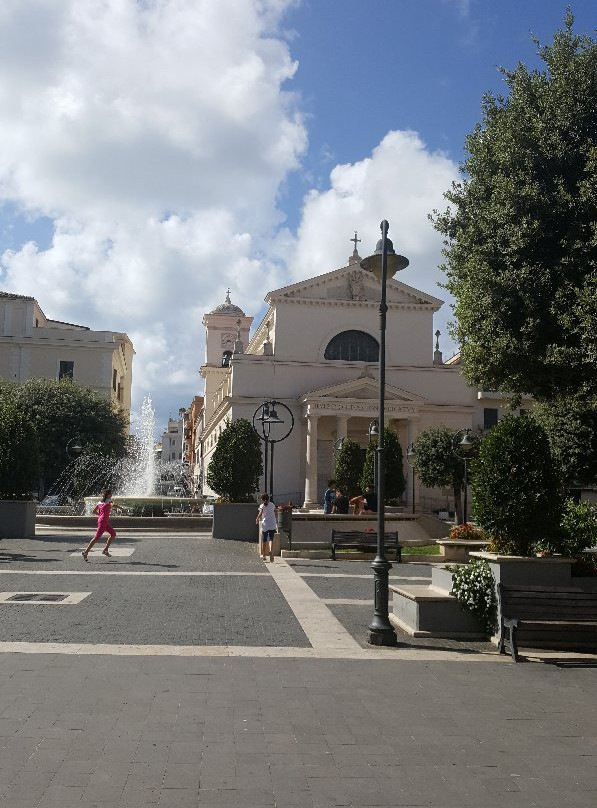Chiesa dei Santi Pio e Antonio-安济奥必去景点